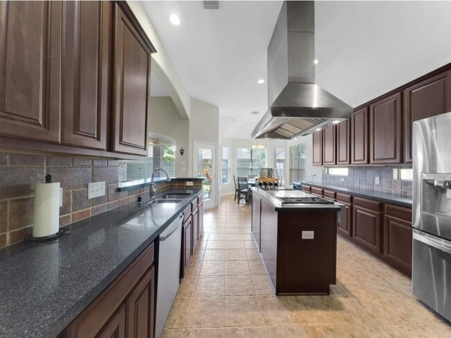 Building Photo - 11711 Canyon Bend Dr