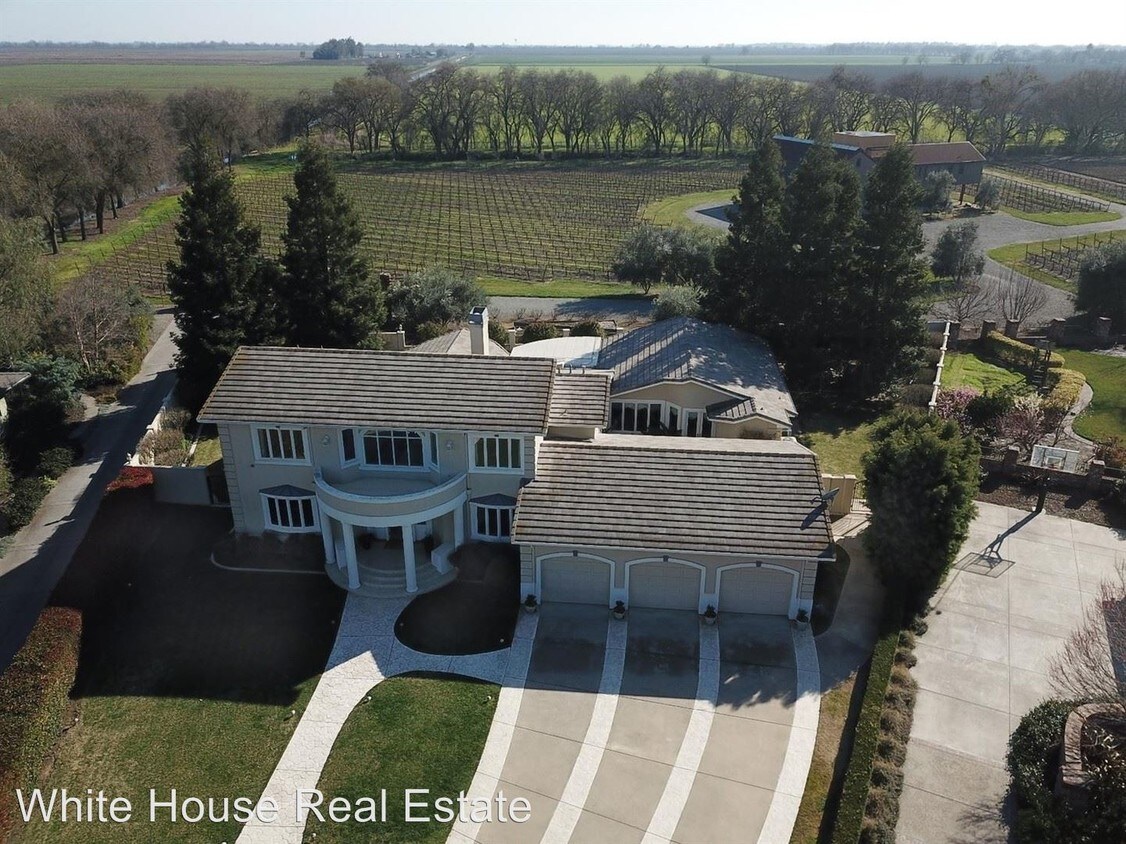 Foto principal - 3 br, 4 bath House - 27380 Eagle View Ct