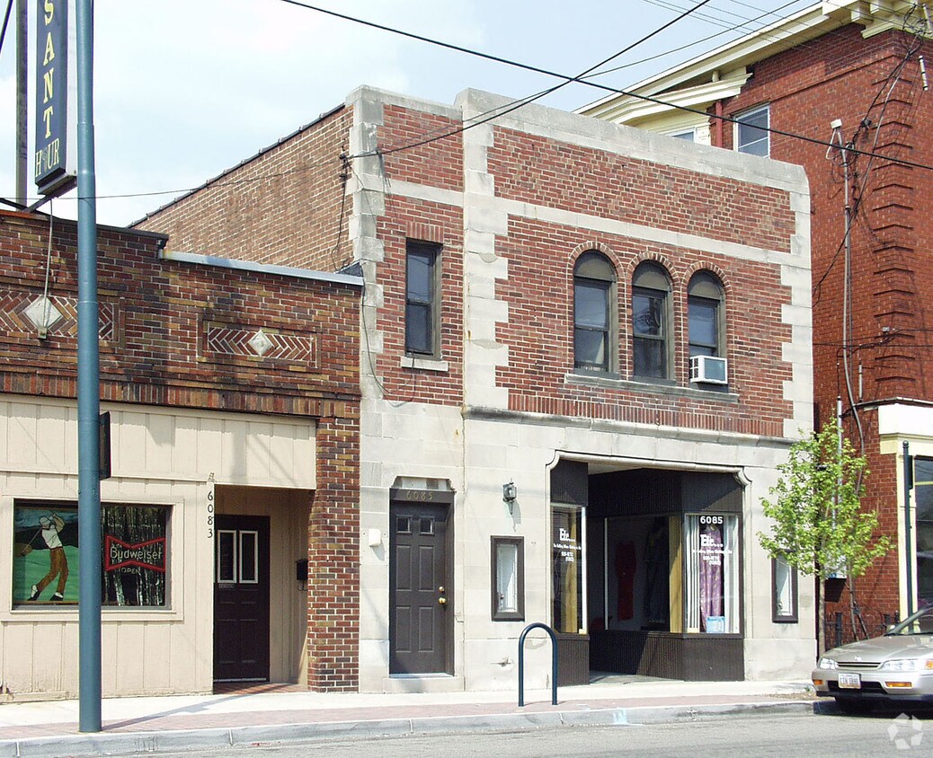 Building Photo - 6085 Montgomery Rd