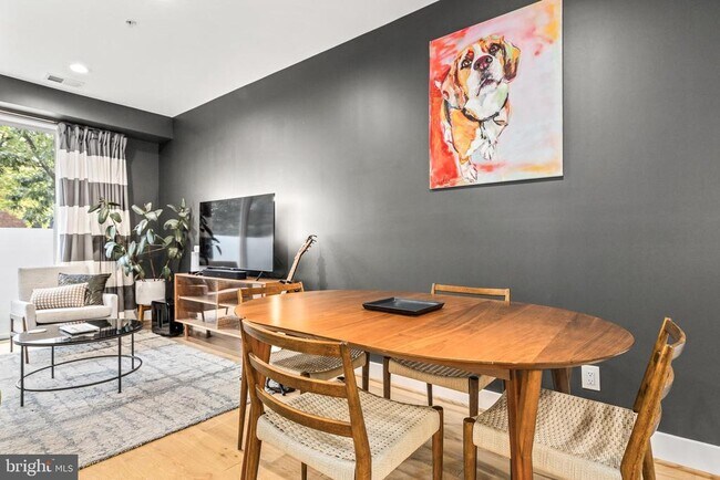 Foto del edificio - 2234 11th St NW