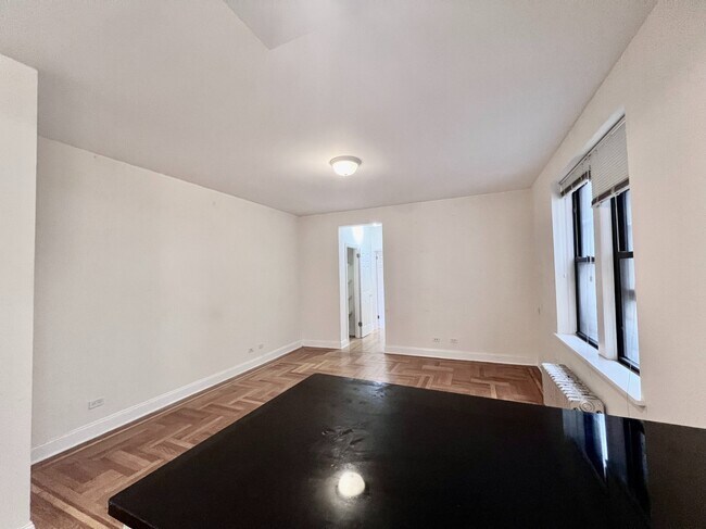 Foto del edificio - 105 Pinehurst Ave