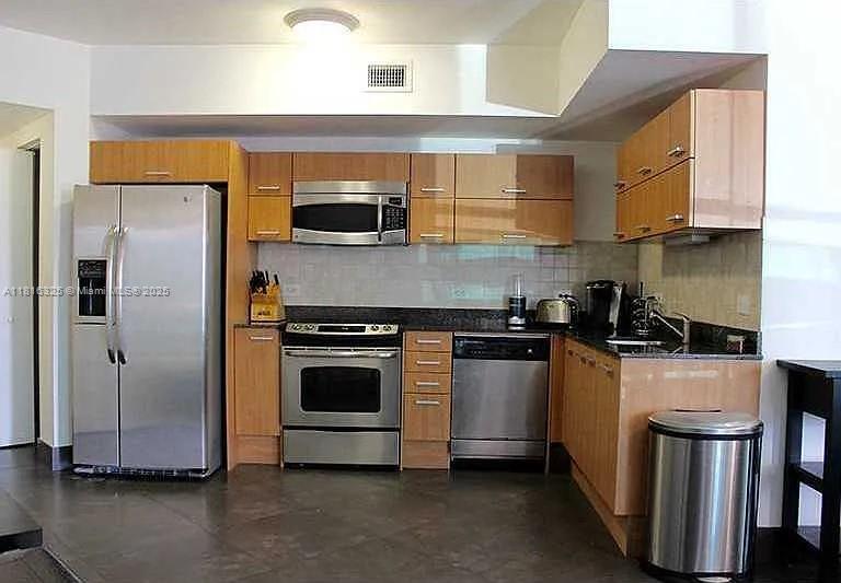 Foto principal - 350 S Miami Ave