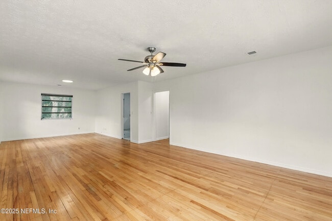 Building Photo - 3144 Belden St