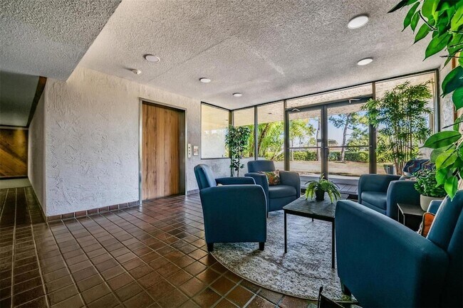Photo - 13602 S Village Dr Apartment