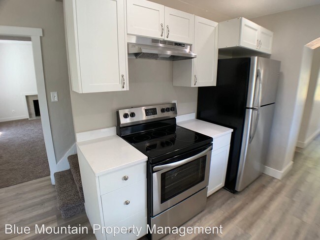 Building Photo - 3 br, 1.5 bath House - 349 E 200 S