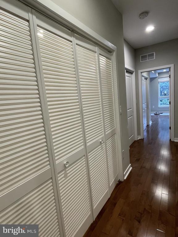 Foto del edificio - 3831 TERRACE St