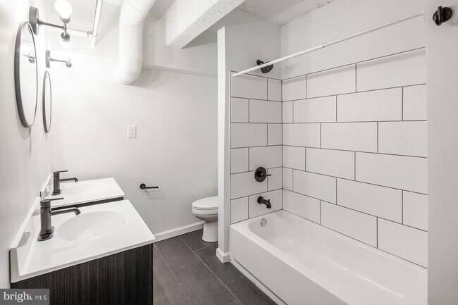 Building Photo - 1217 Spring Garden St