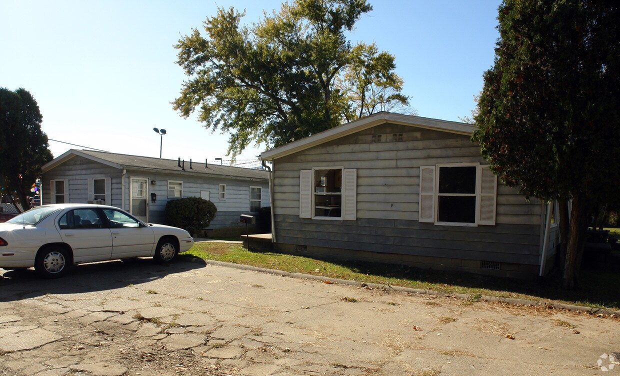Foto del edificio - 120 Gibbens Ln