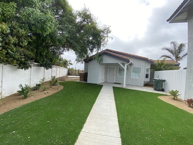 Building Photo - 2585 Warbler Ave