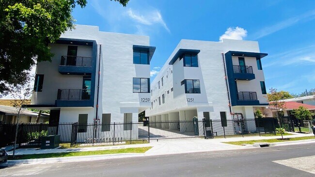 Foto del edificio - 1251 SW 3rd St