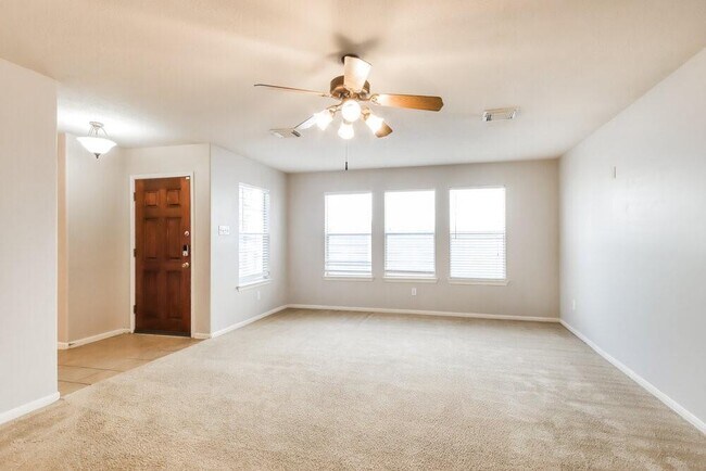 Foto del edificio - 10834 Waterfern Ct