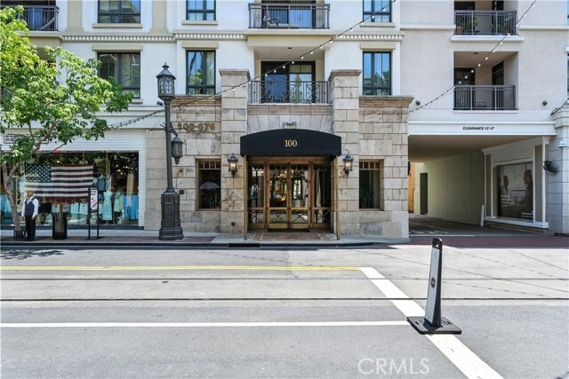 Building Photo - 403 Caruso Ave
