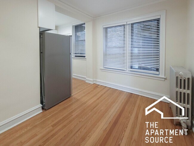 Building Photo - 4506 N Ashland Ave