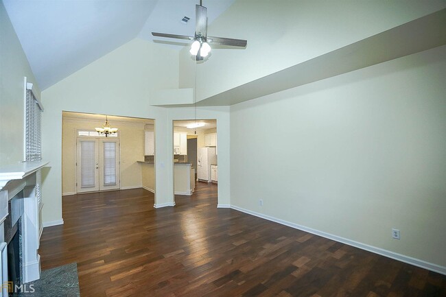 Foto del edificio - 5035 Victory Ridge Ln