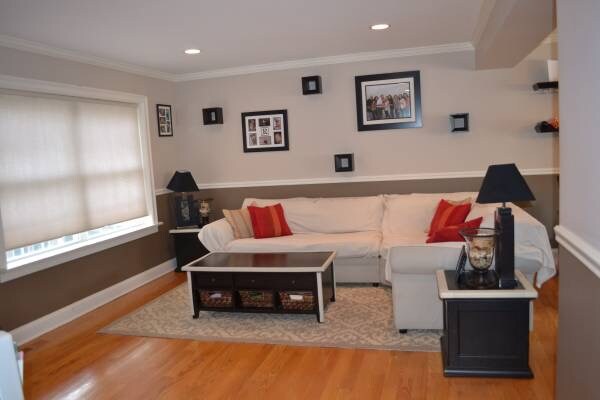 Building Photo - 119 Forest St