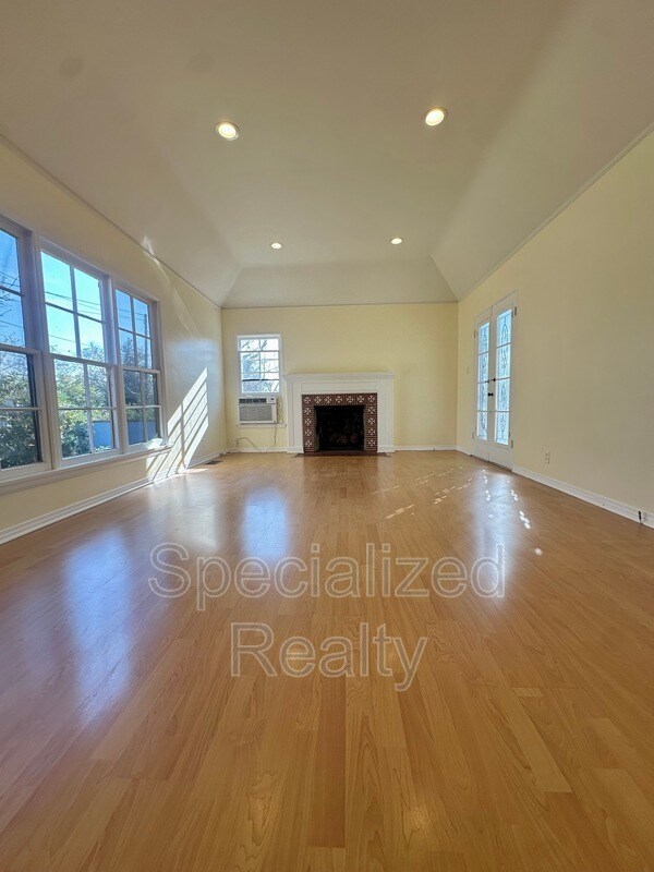 Foto del edificio - 1515 Cleveland Rd