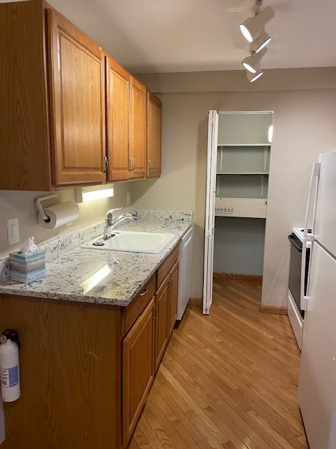 Photo - 1350 Golden Cir Apartment