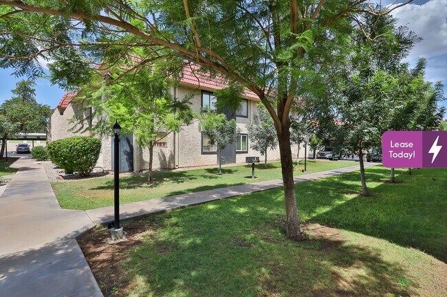 Foto del edificio - 700 W University Dr