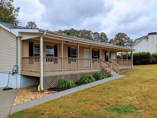 Building Photo - 142 Zachary Dr