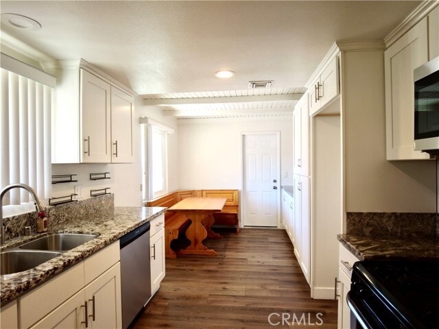Building Photo - 34254 Rosemont Dr