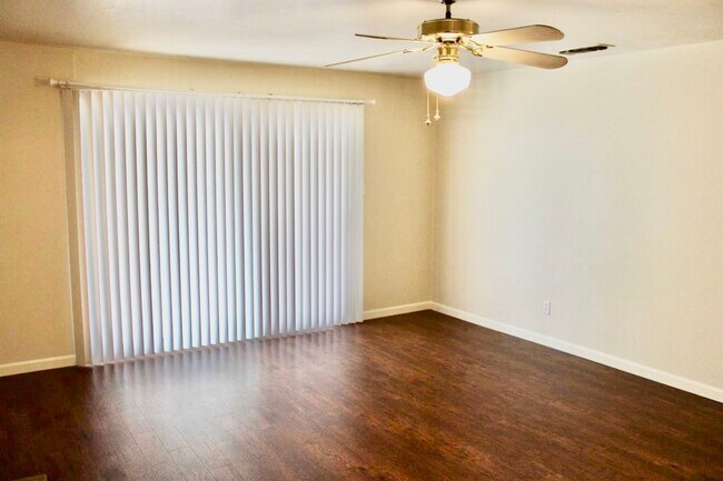Foto del edificio - Newly Remodeled 3/2 near Fig Garden