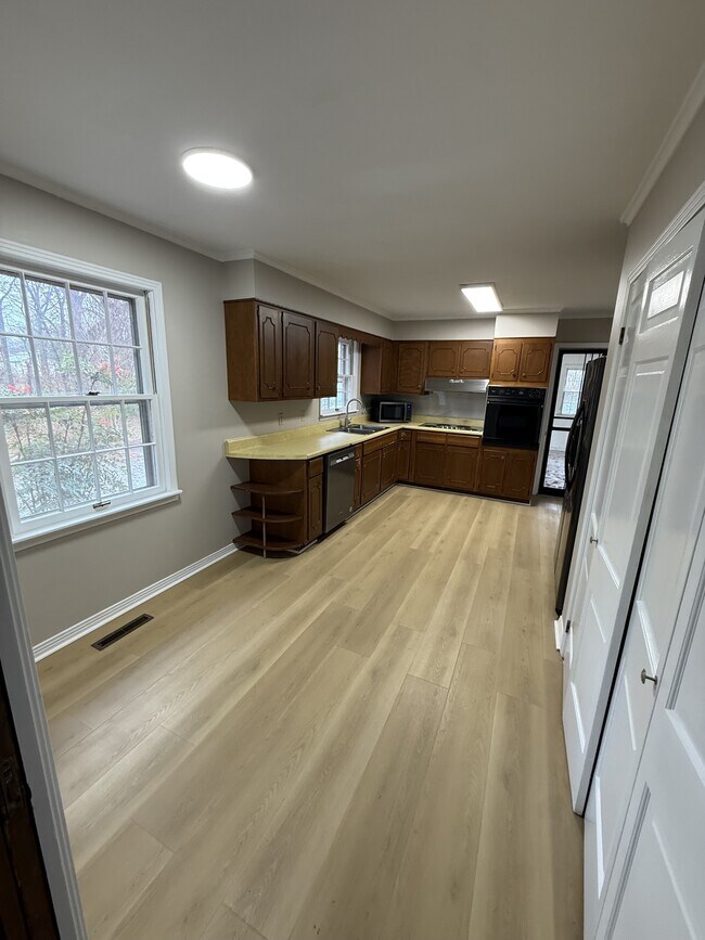 Foto del edificio - 565 Paris St