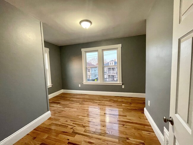 Building Photo - 26 Almont St
