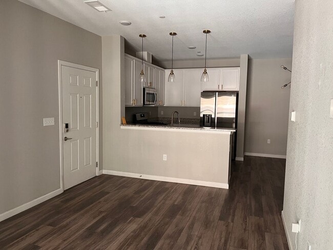 Building Photo - 2 Bedroom Condo in Aurora