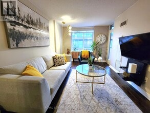 Building Photo - 39 Parliament St