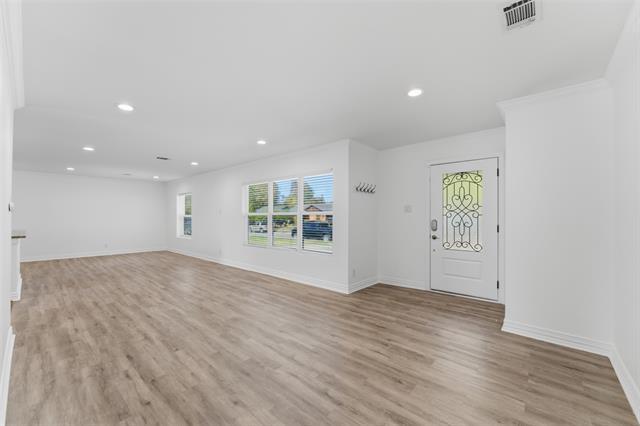 Foto del edificio - 2916 Healey Dr