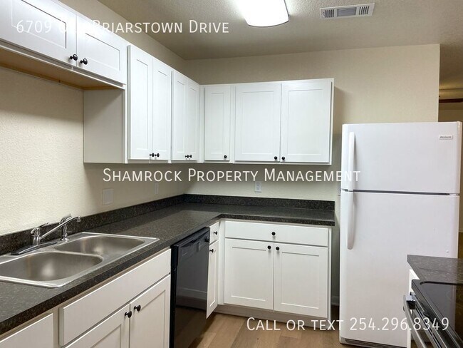 Building Photo - Old Briarstown Duplex
