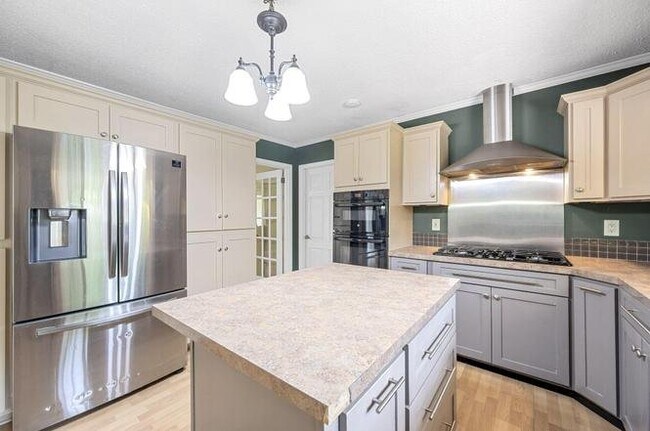 Foto del edificio - 4717 Brentwood Dr