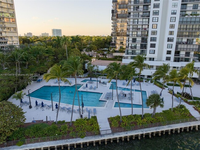 Foto del edificio - 2333 Brickell Ave