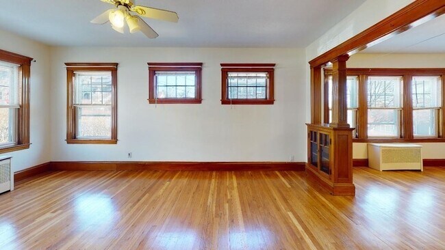 Building Photo - 49 Codman Hill Ave