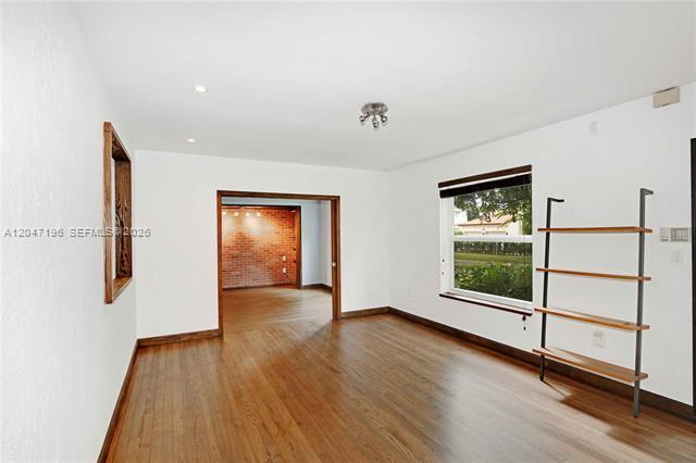 Building Photo - 221 Camilo Ave