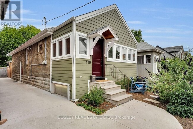 Building Photo - 178 Mortimer Ave