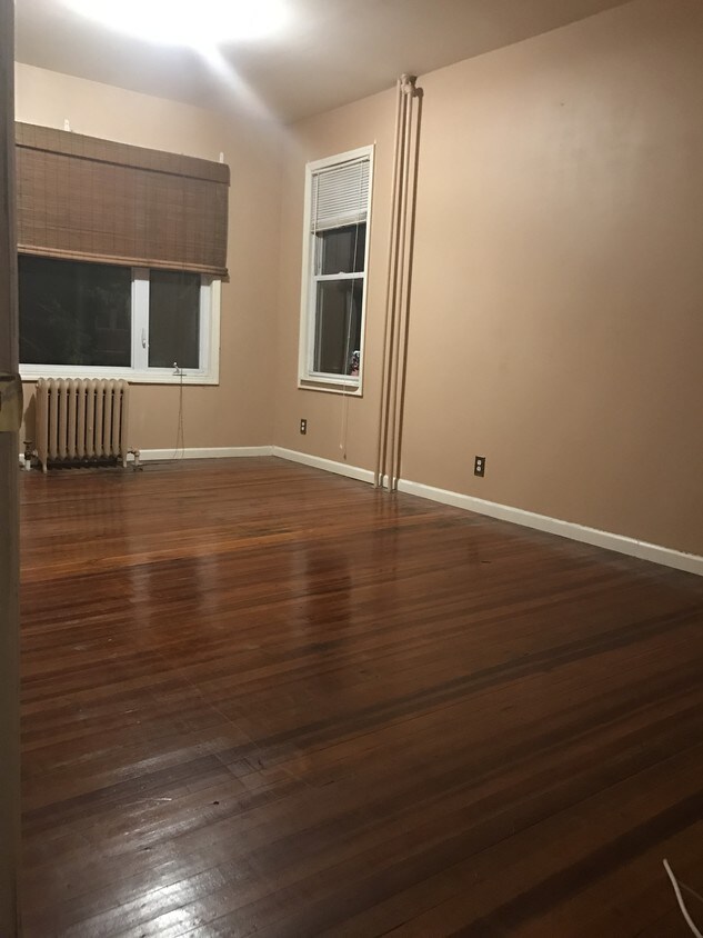 Foto principal - 1720 Yates Ave