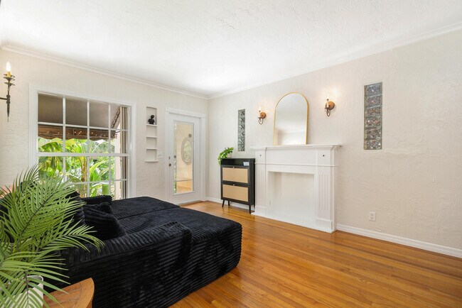 Building Photo - 341 Nottingham Blvd