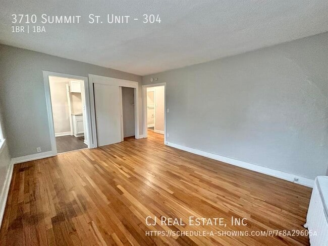 Building Photo - 3710 Summit St