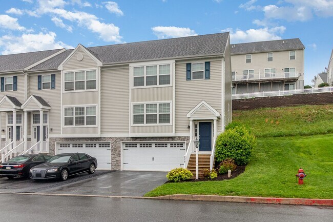 Building Photo - 774 Winding Ln