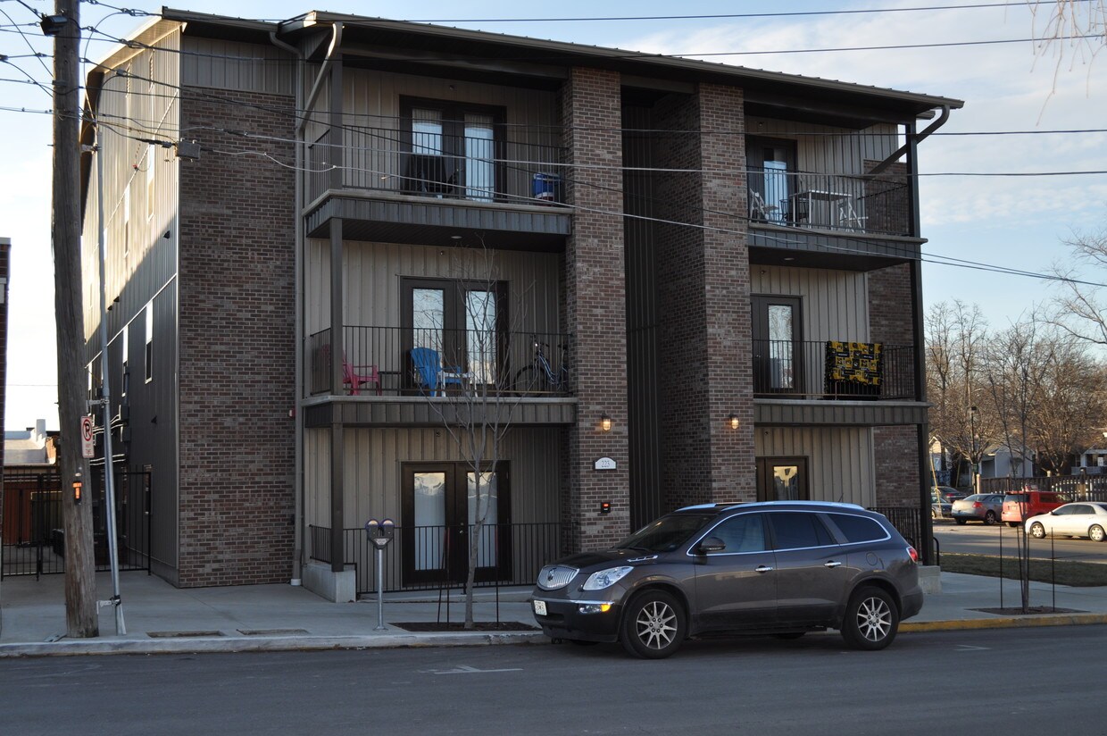 Primary Photo - 223 N 9th St