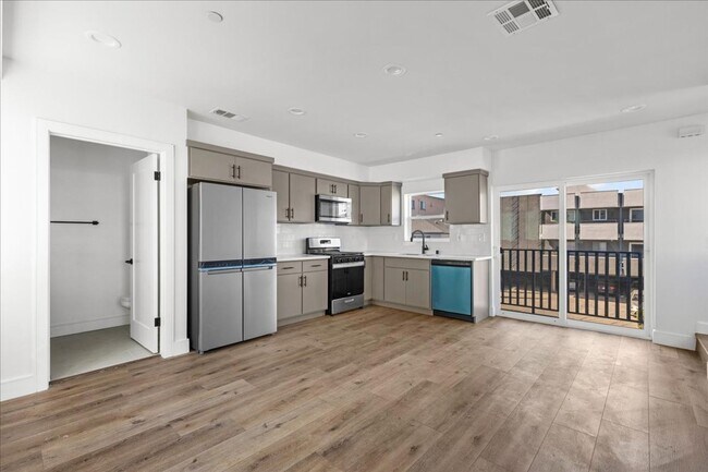 Foto del edificio - 860 N Hudson Ave