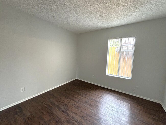 Interior Photo - 238 South Serrano Ave