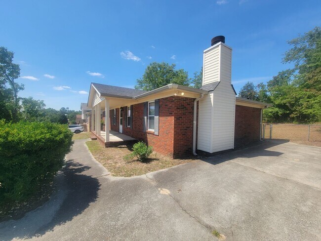 Foto del edificio - 2803 Ptarmigan Rd