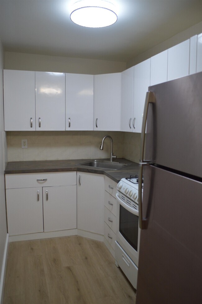 Foto del edificio - 455 Fairview Ave
