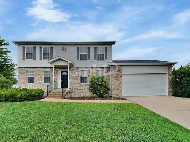 Building Photo - 1305 Bassett Dr
