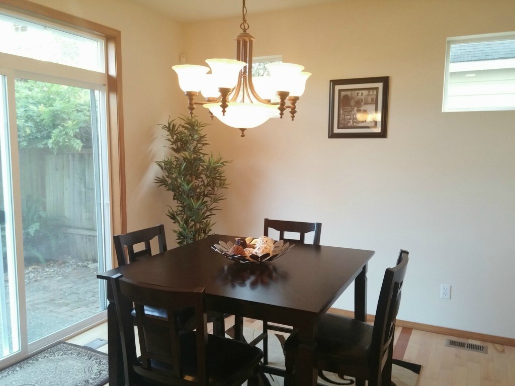 Foto principal - 20203 11th Ave W