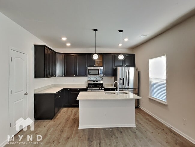 Building Photo - 7008 Jane Parks Way