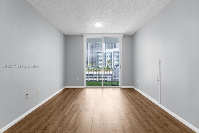 Foto del edificio - 185 SE 14th Terrace