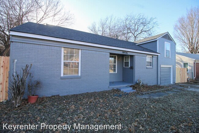 Building Photo - 3 br, 2 bath House - 3806 E 8th St